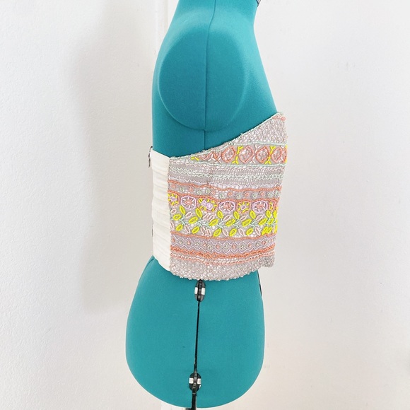 ALICE + OLIVIA COLORFUL CROPTOP BEADED SEQUIN BLOUSE - Picture 5 of 10